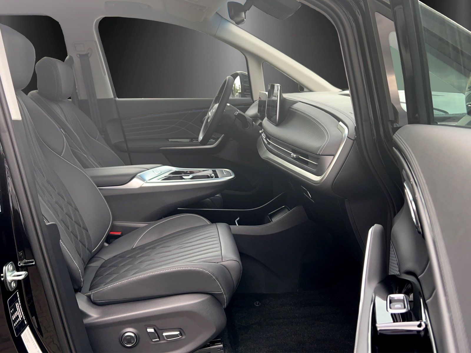 Fahrzeugabbildung Maxus MIFA9 90kwh Luxury