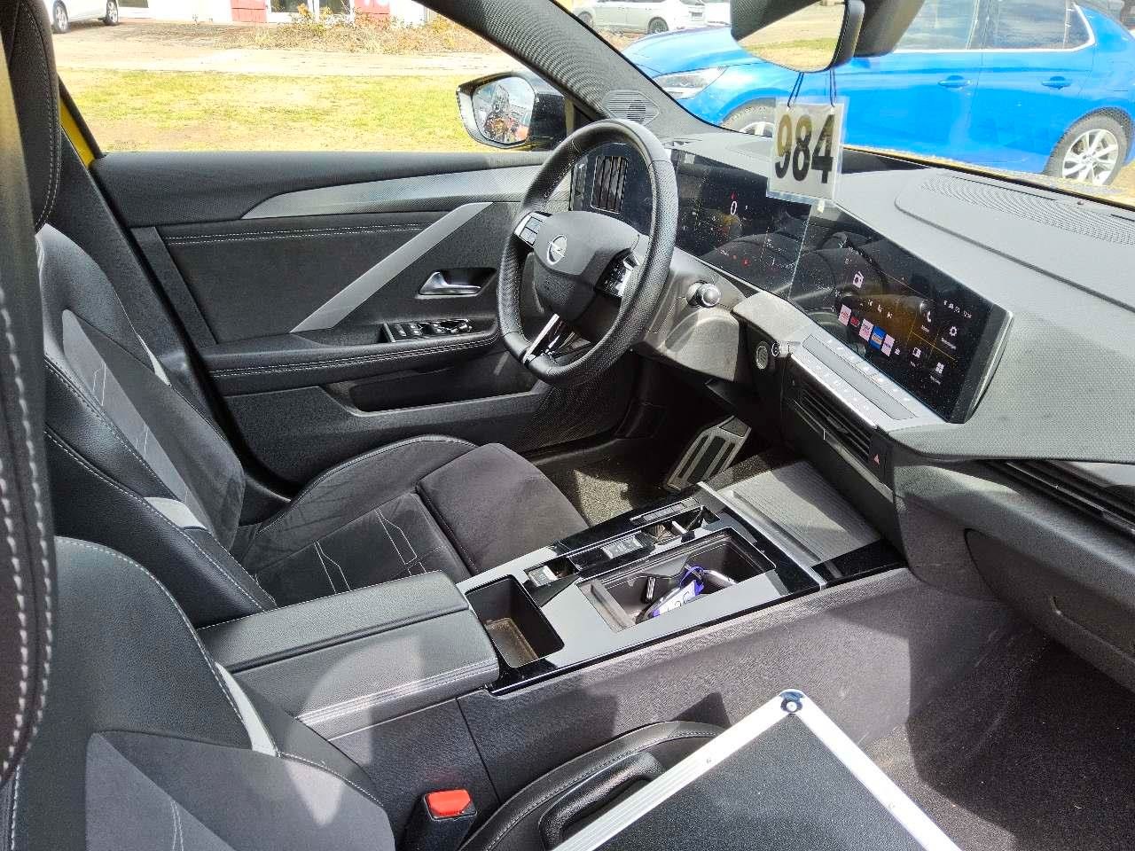 Fahrzeugabbildung Opel Astra L Lim. 1.2T ULTIMATE NAVI/LED/KAMERA/SPORT