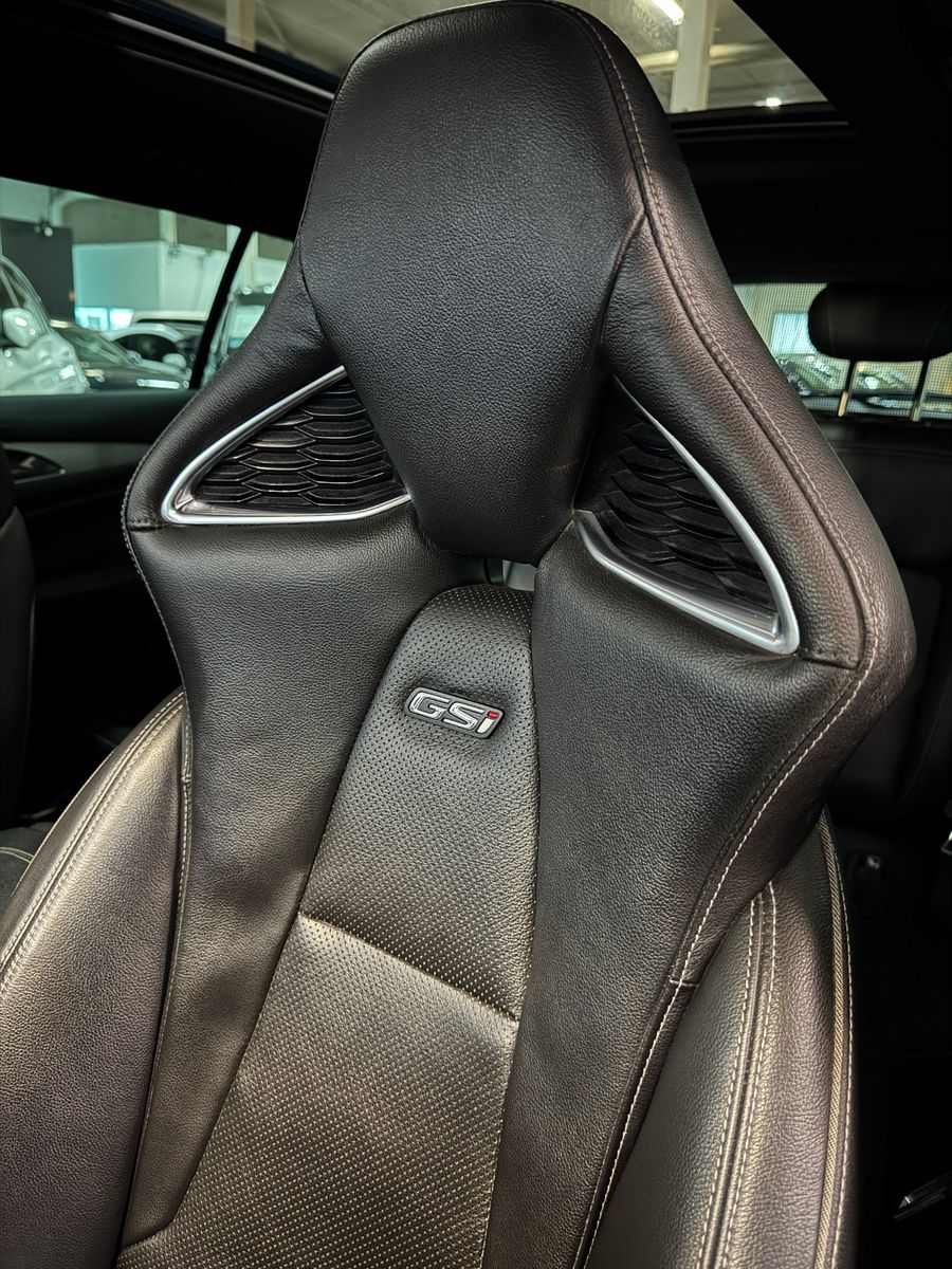 Fahrzeugabbildung Opel Insignia B Sports Tourer GSi 4X4 OPC PERFORMANCE