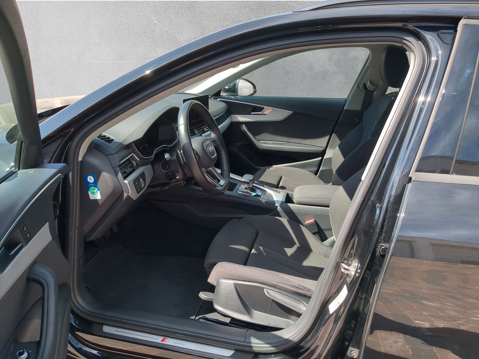 Fahrzeugabbildung Audi A4 Avant 40 TDI S-line Pano virtualCP Kamera SHZ
