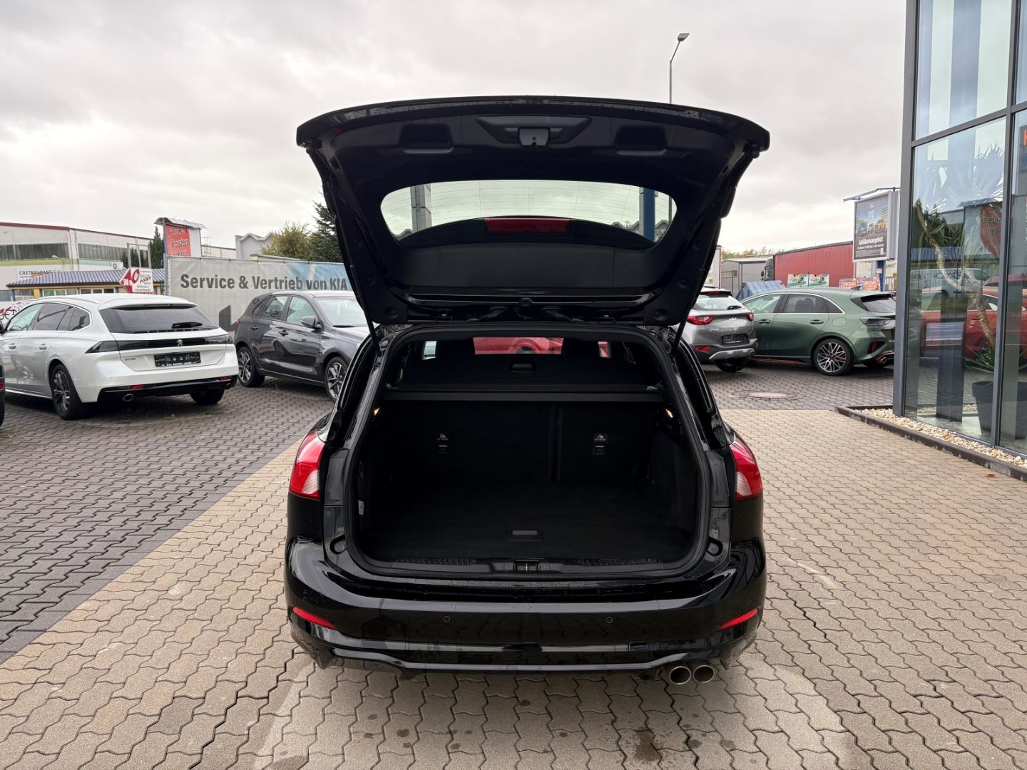 Fahrzeugabbildung Ford Focus Turnier ST-Line SpurhalteASS Kamera Navi