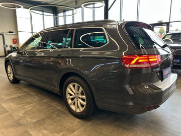 Volkswagen Passat *AHK*SZHZ*PANO*ACC*NAVI*