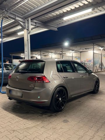 VW Golf