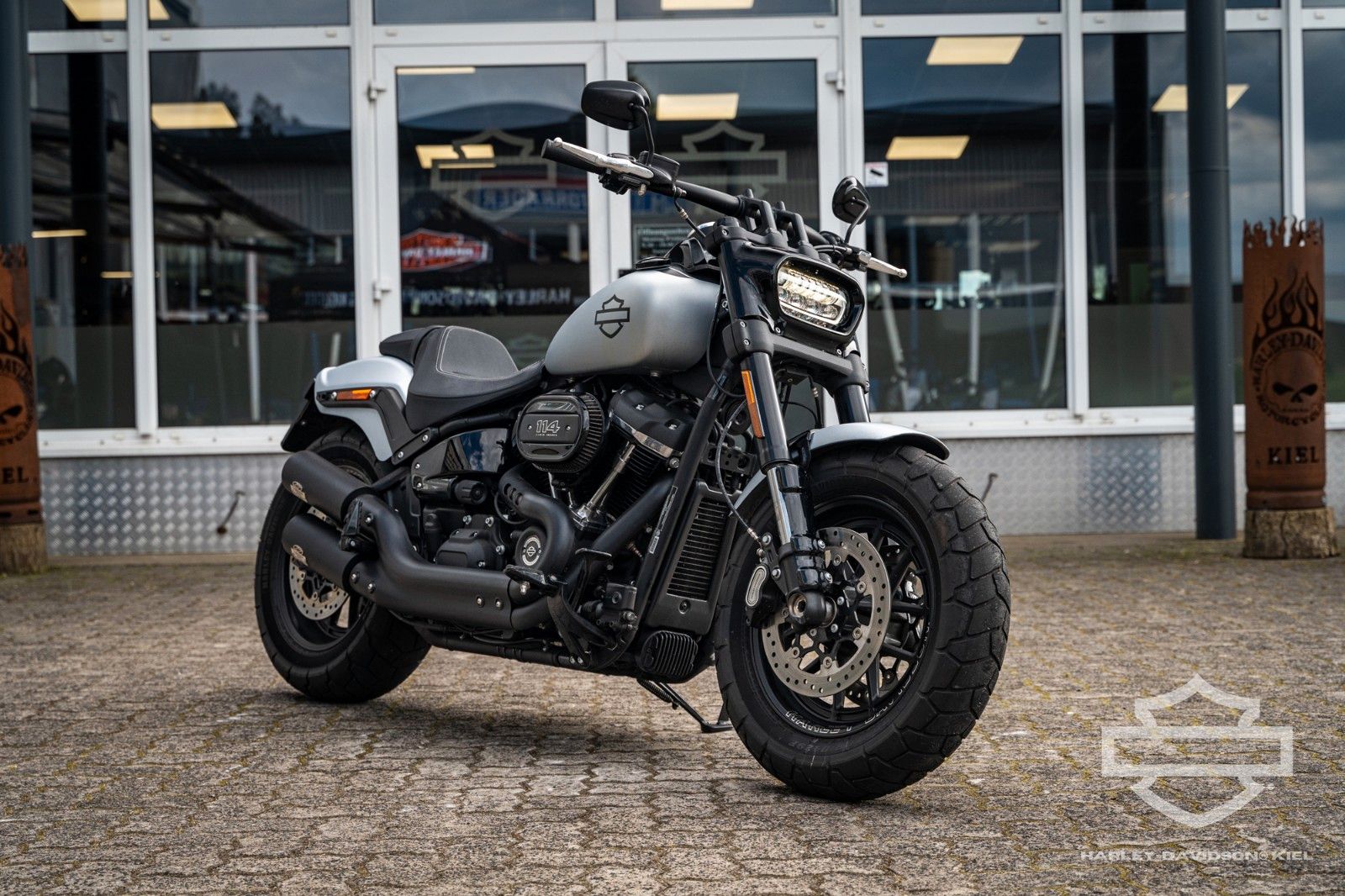 Fahrzeugabbildung Harley-Davidson FAT BOB 114 FXFBS SOFTAIL - JEKILL&HYDE - 1.HAND