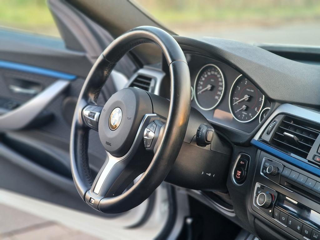 BMW 325