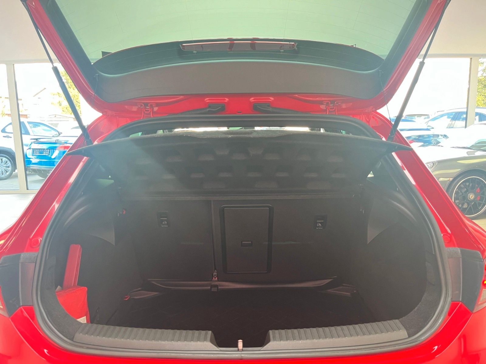 Fahrzeugabbildung SEAT Leon Cupra 280*8xbereift*PDC*NAVI*Winter*Sound*