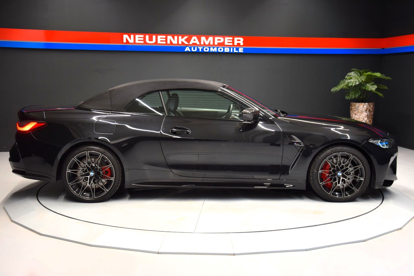 Fahrzeugabbildung BMW M4 Cabrio xDrive Competition ACC 360° H&k Leder
