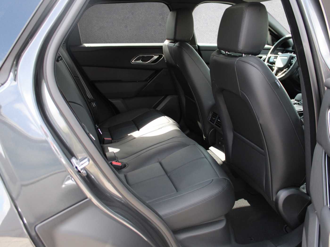 Fahrzeugabbildung Land Rover Range Rover Velar P400e Graphite Edition