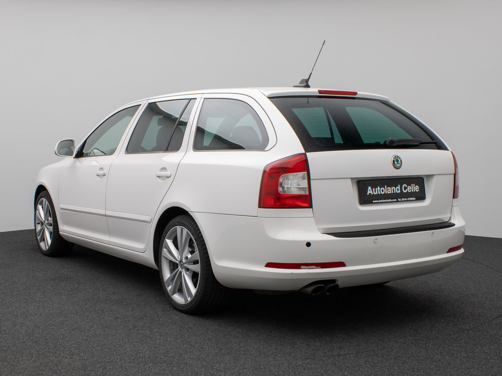 Fahrzeugabbildung SKODA Octavia Combi RS Xenon PDC Navi Sport