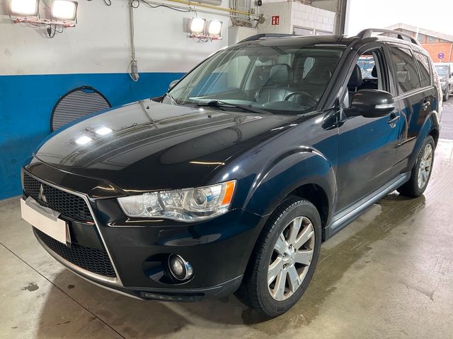 Mitsubishi Outlander Instyle 4WD, Leder, Navi, 7 Sitzer