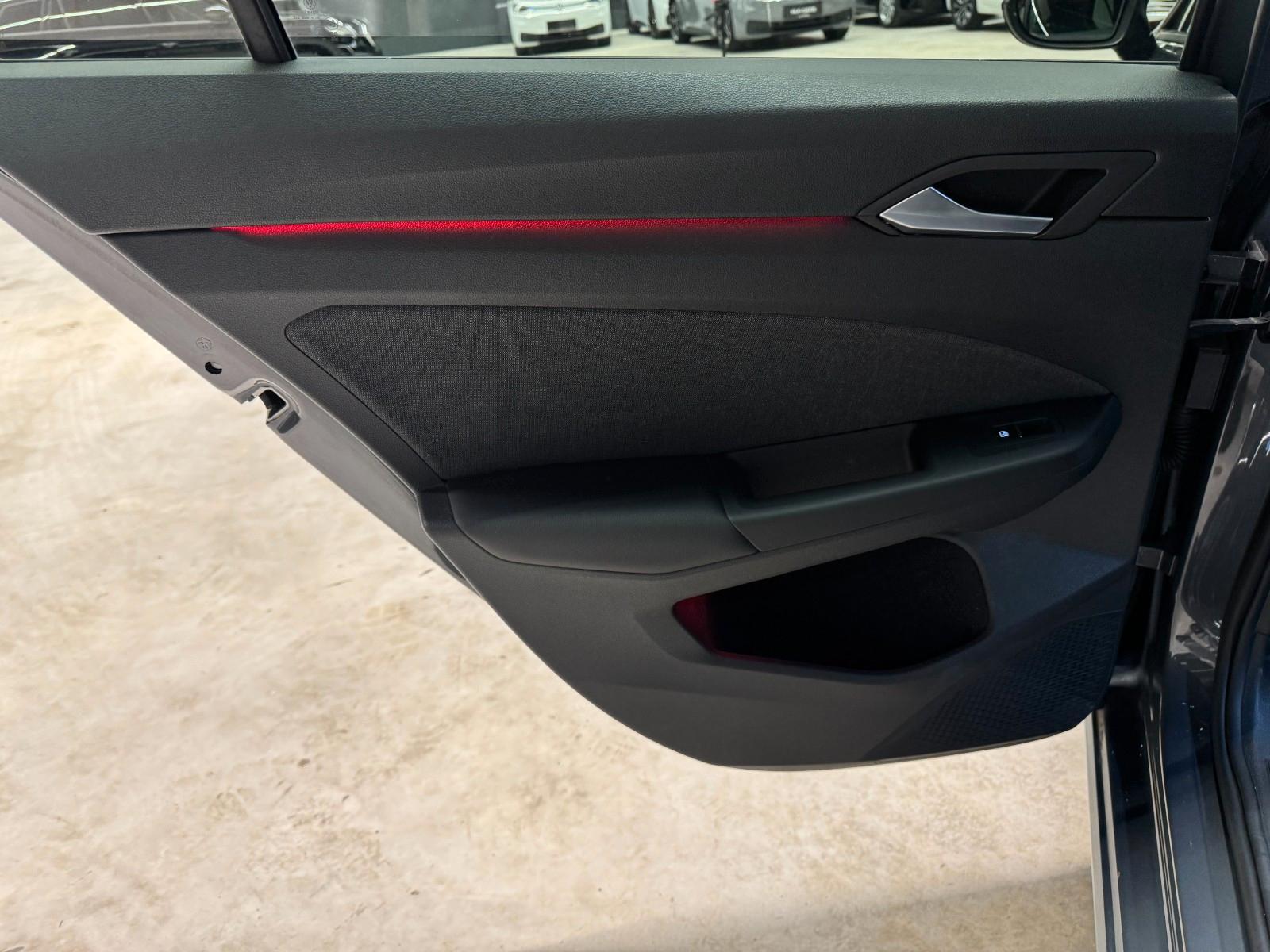 Volkswagen Golf VIII 1.5 TSI LIFE*SHZ*LED+*AMBIENTE*NAVI*, миниатюра 27