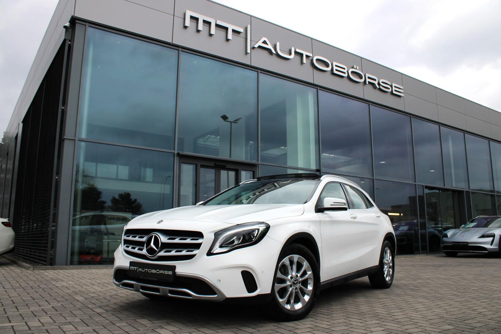 Mercedes-Benz GLA 200 7G-DCT *URBAN* AHK/LED/NAVI/PANO./LEDER