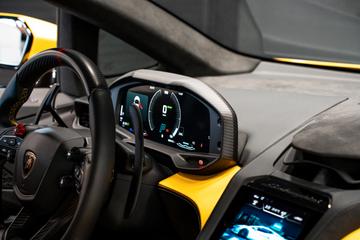 صورة 9 لـ 2025 Lamborghini TEMERARIO