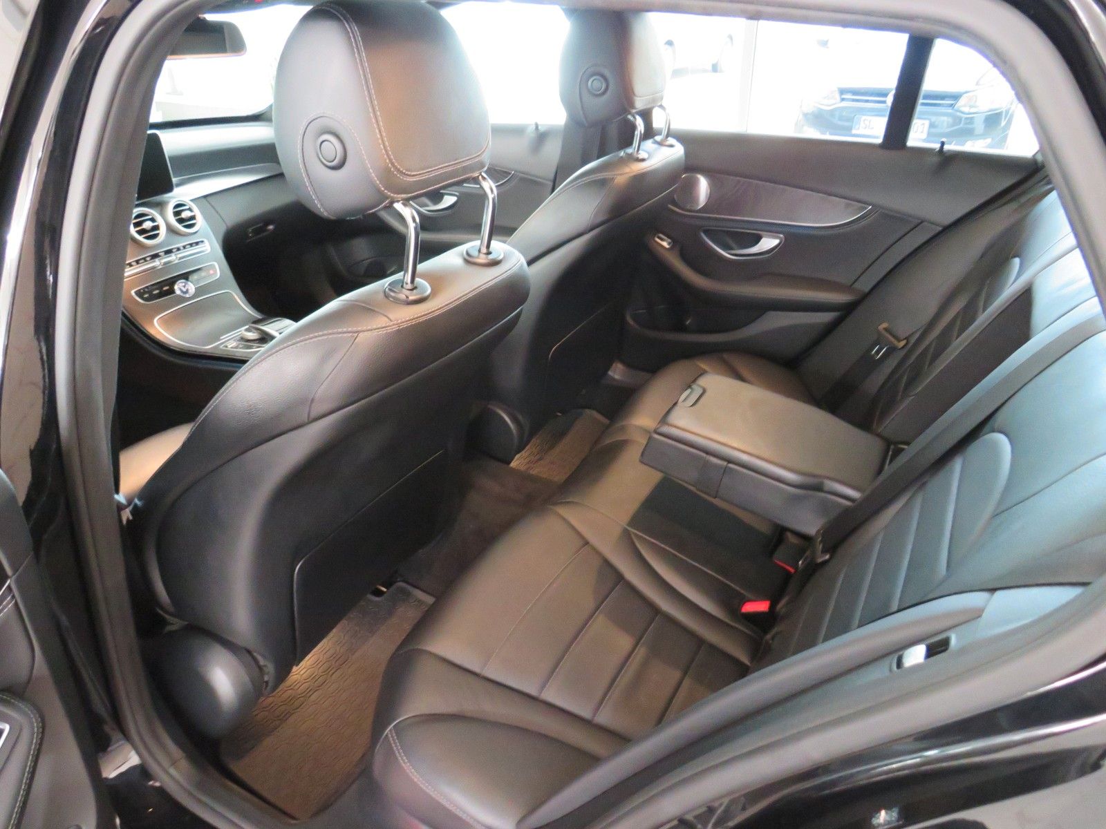 Fahrzeugabbildung Mercedes-Benz C 200Td*Night*Pano*Sound*Standh*Leder*LED *COMAN