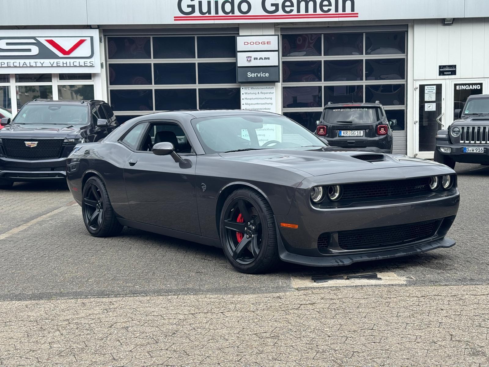 Dodge Challenger Hellcat 6.2 V8 HEMI unfallfrei