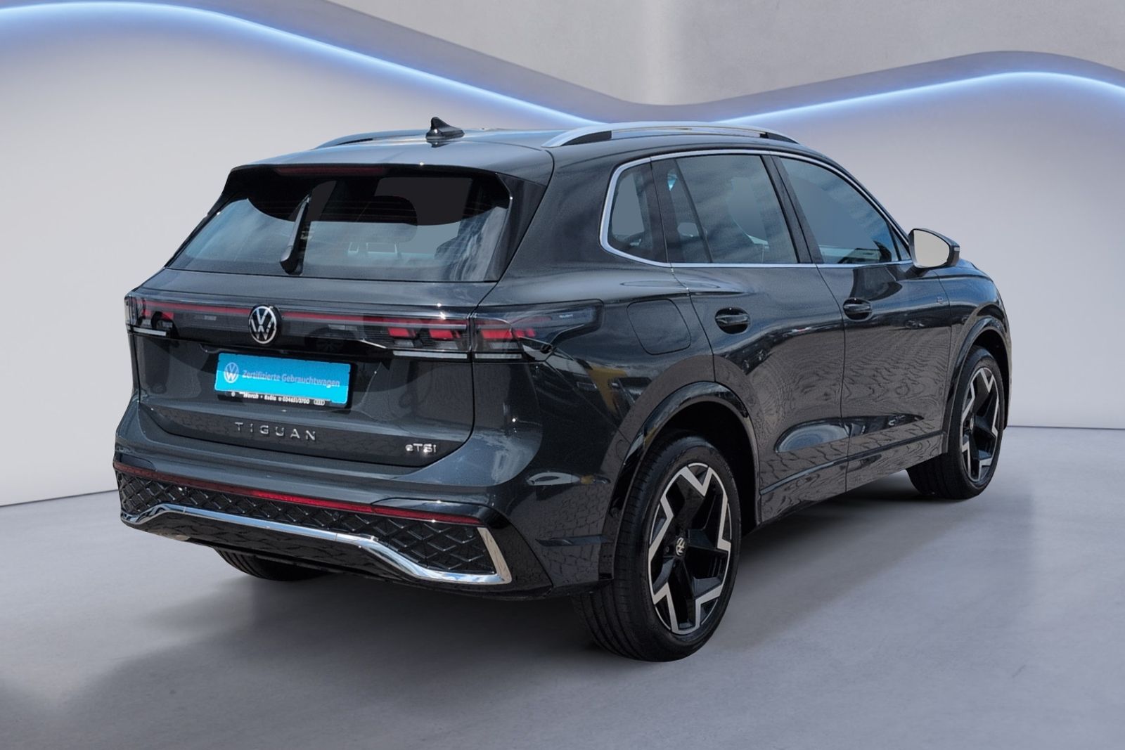 Tiguan R-Line 1.5 eTSI DSG AHK+KAMERA+ACC+