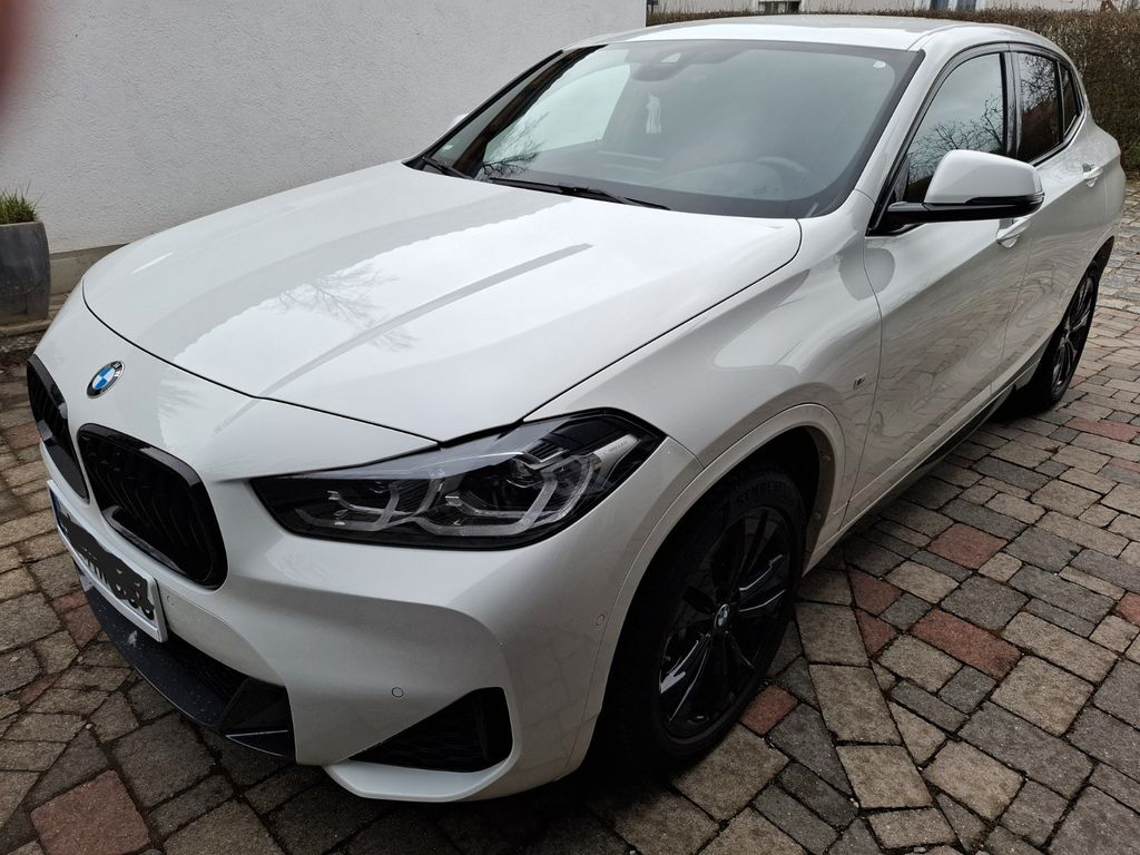 Image of BMW X2