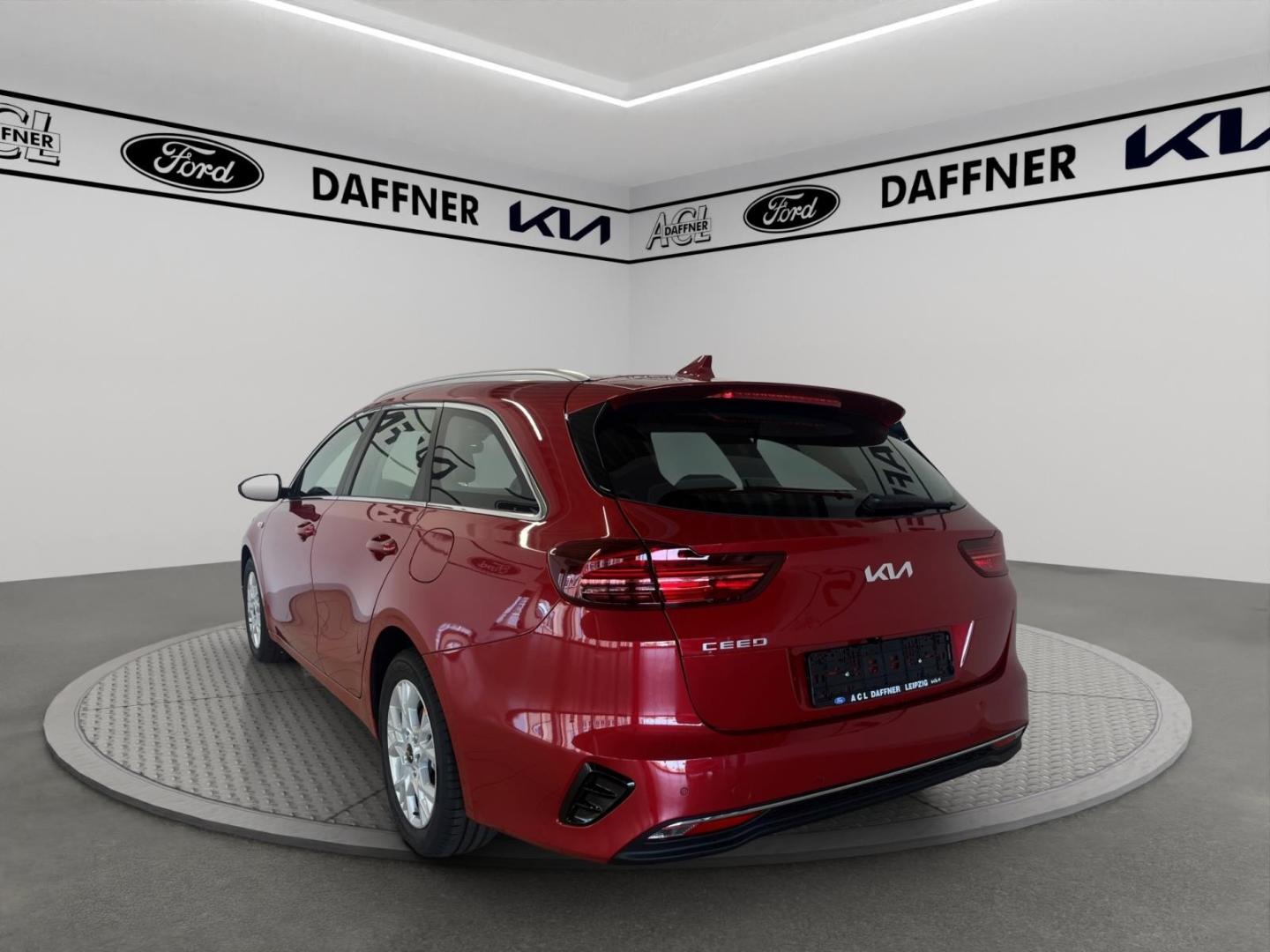 Kia Ceed_sw Vision Kamera Tempomat Navigation DAB