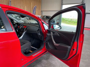 MYAUTOCENTER – Gebraucht- und Jahreswagen mit Werkstattservice in Pfaffenhofen Opel Astra J Lim. 5-trg. Cosmo *Klima*PDC*Tempomat*