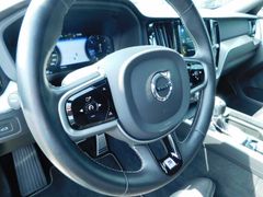 Fahrzeugabbildung Volvo XC60 Diesel D4 Geartronic R-Design 'Komforsitze,