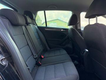 Volkswagen Golf - 10