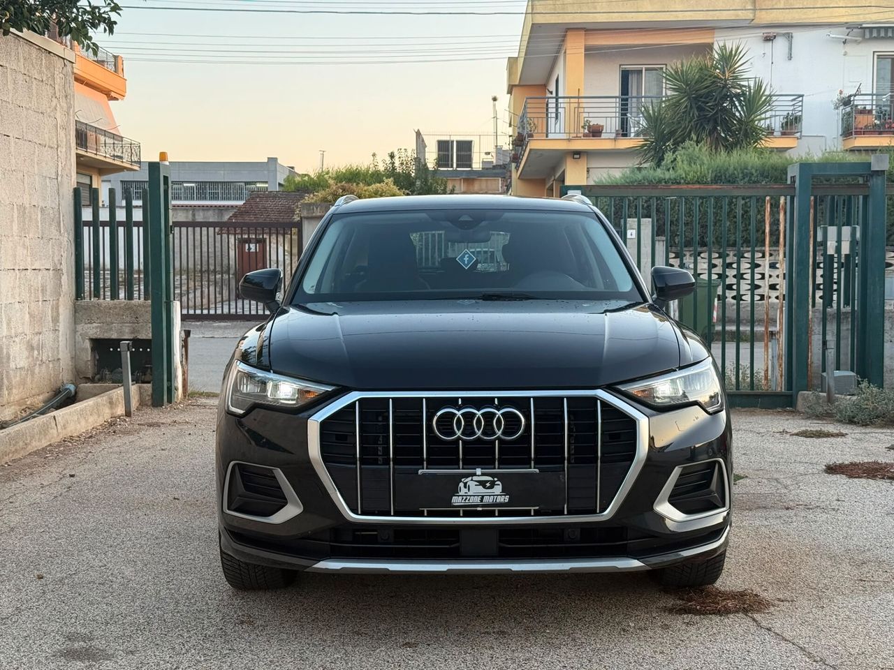 Audi Q3 S tronic Business imagem 2