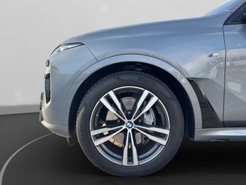 BMW X7 - 11