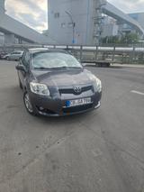 Toyota Auris 1,33-l-Dual-VVT-i - Toyota Auris in Berlin