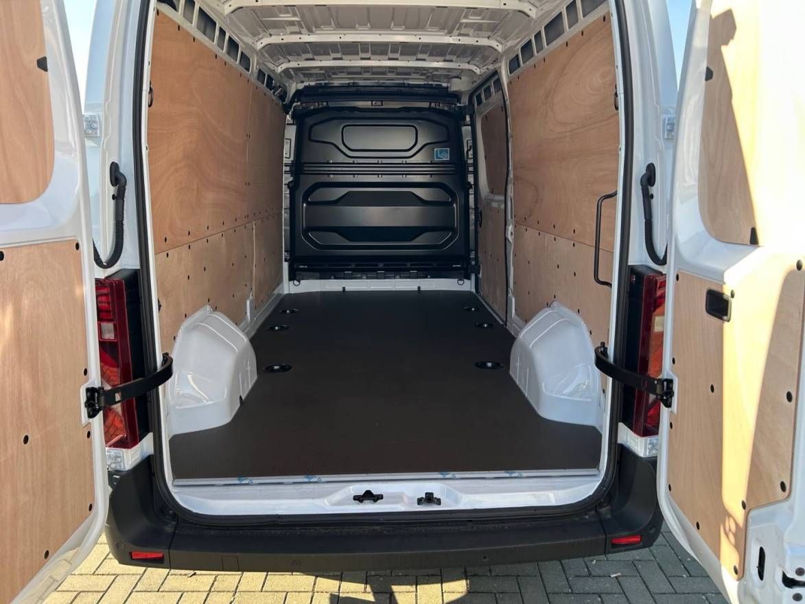 Fahrzeugabbildung Renault Master Kastenwagen FWD Kasten advance L3H2 3,5t