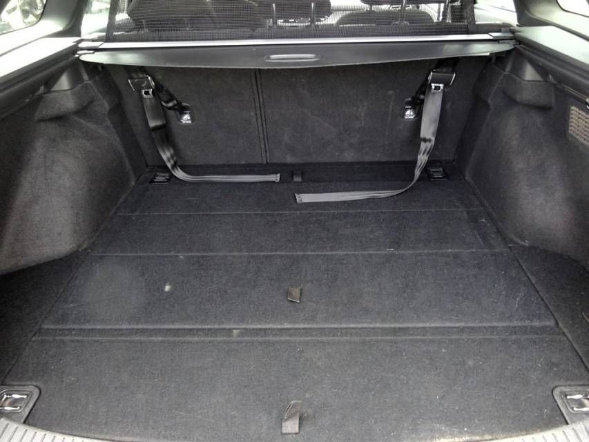 Fahrzeugabbildung Hyundai i30 Kombi 1,5 T-GDI 48V-Hybrid Edition 30
