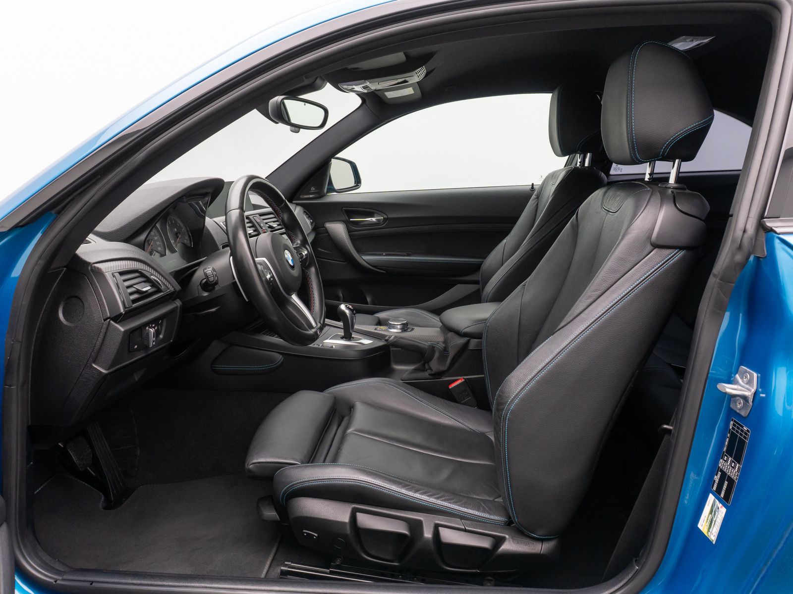 Fahrzeugabbildung BMW M2 Coupé Xenon H/K Alarm DAB NavPro Leder 19Zoll
