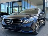 Mercedes-Benz E 300 de T Avantgarde | Panorama | 360° | AHK - Hybrid (Diesel/Elektro): Blau