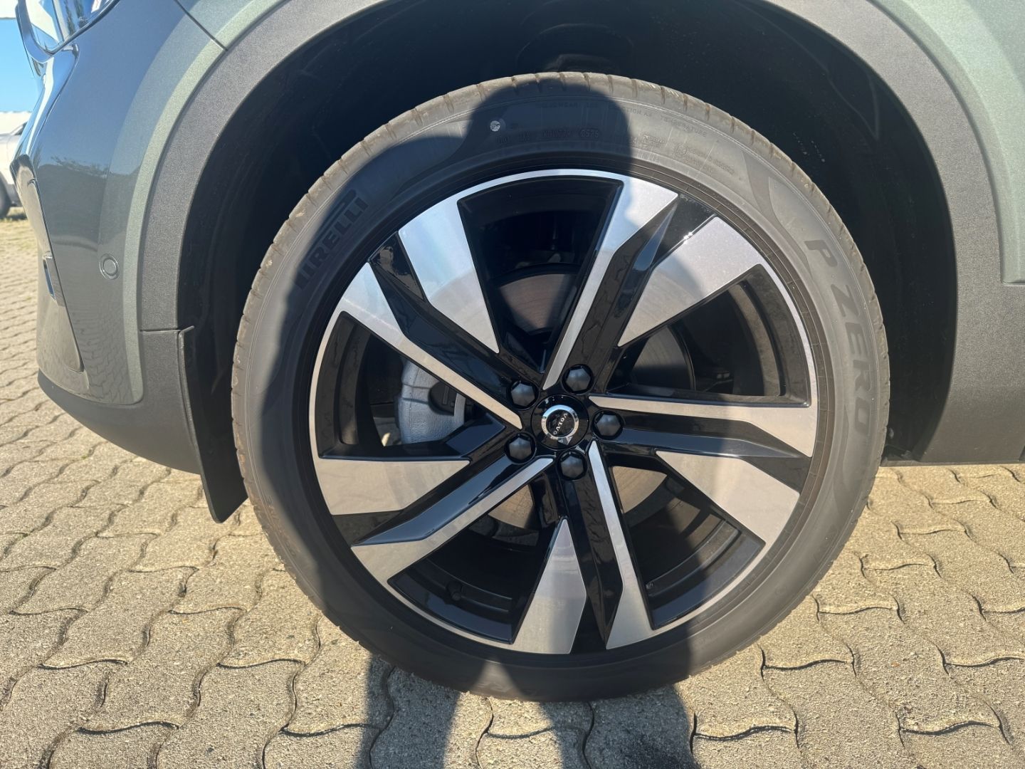 Volvo XC40 Ultra Dark 2WD B3 EU6e Digitales Cockpit Me imagem 2