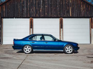 صورة 8 لـ 1992 BMW M5