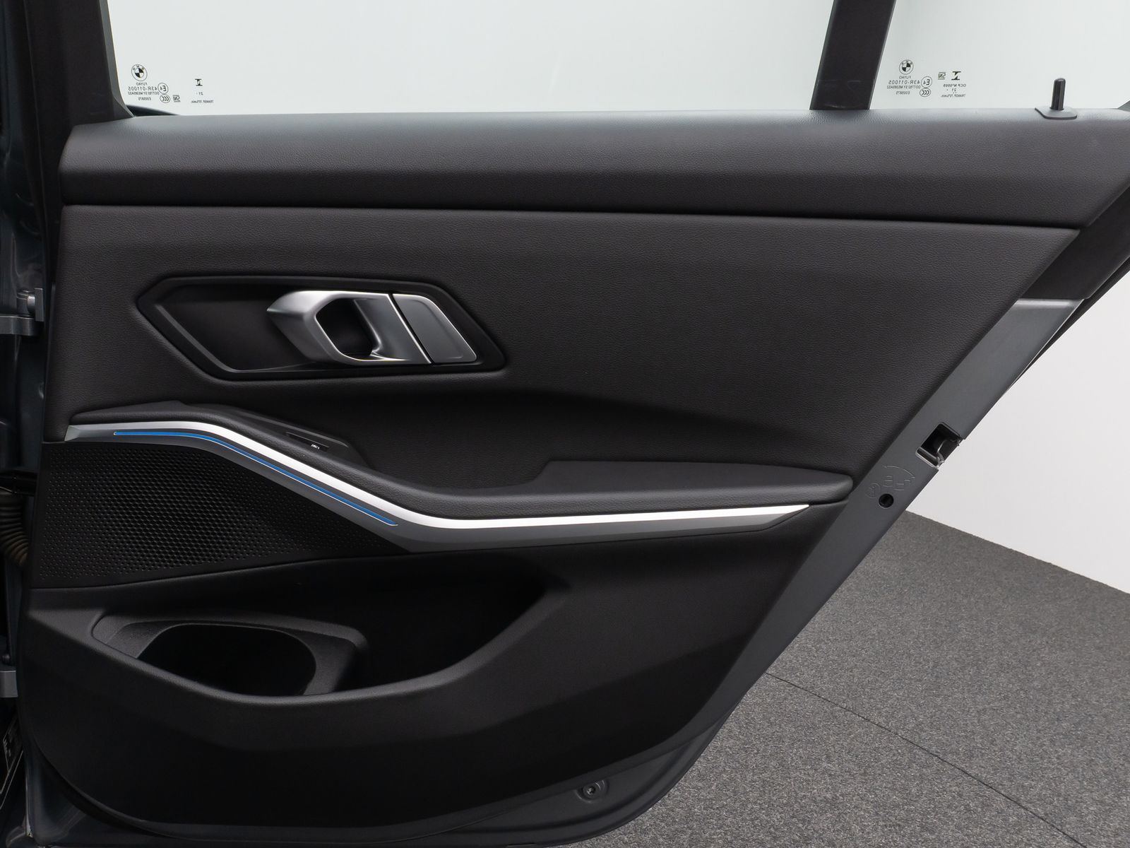 Fahrzeugabbildung BMW 320e Kamera DAB HiFi Sport Leder WidscreenDispl