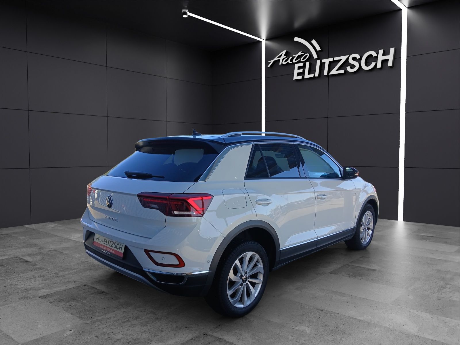 Fahrzeugabbildung Volkswagen T-Roc TDI Style AHK AID ACC RFK SH LM