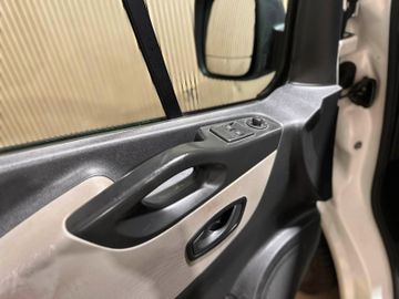 Renault Trafic - 9