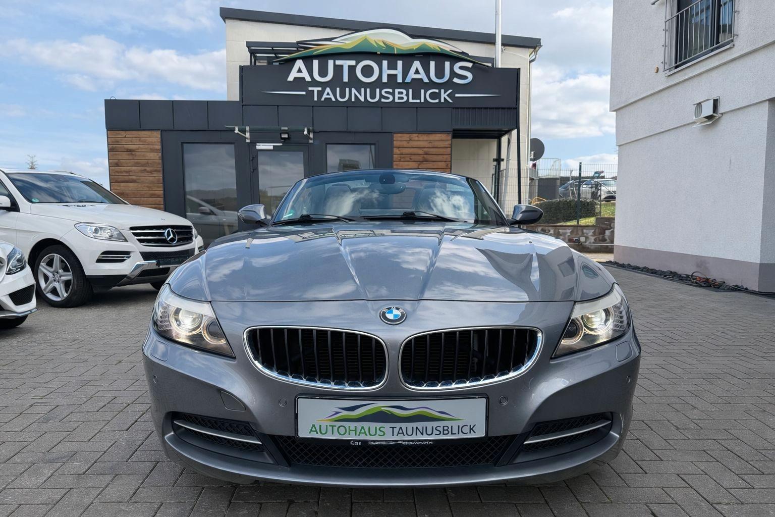 BMW Z4 Roadster sDrive 20i / Navi / Voll. Leder