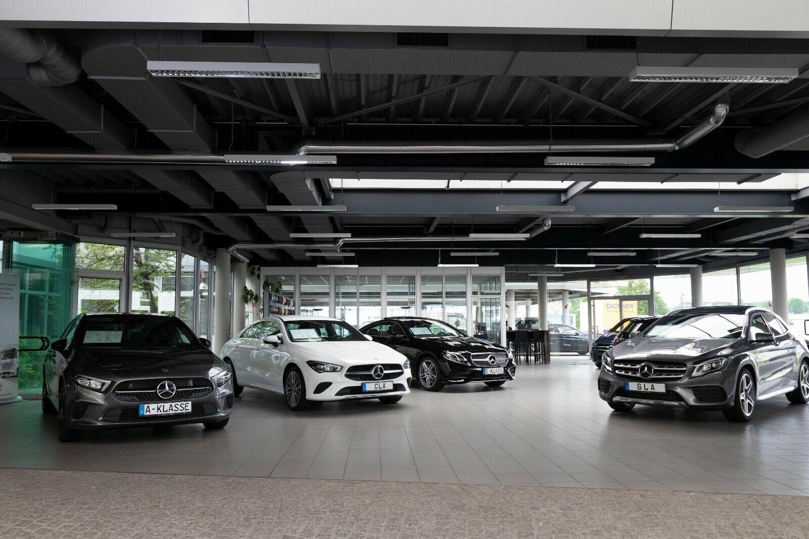 showroom-image-top