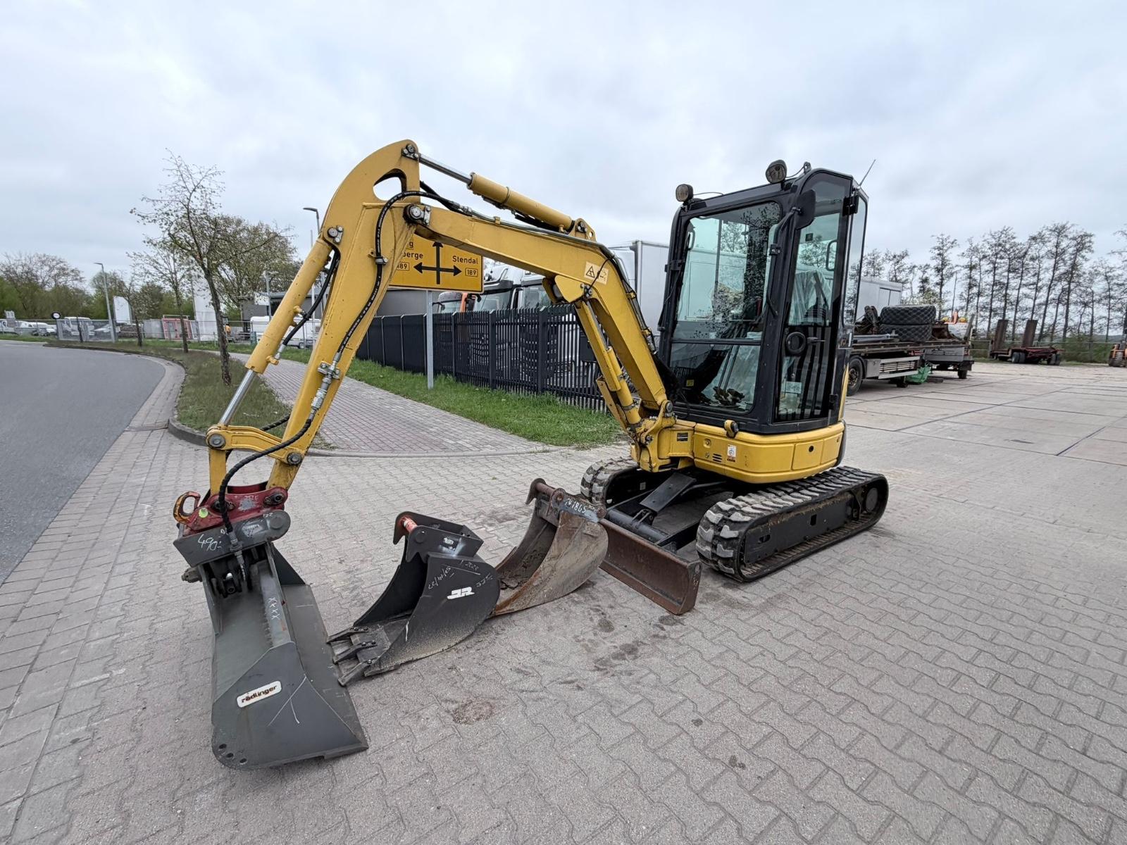 Komatsu PC26 MR-3 + Löffel Packet  / TOP