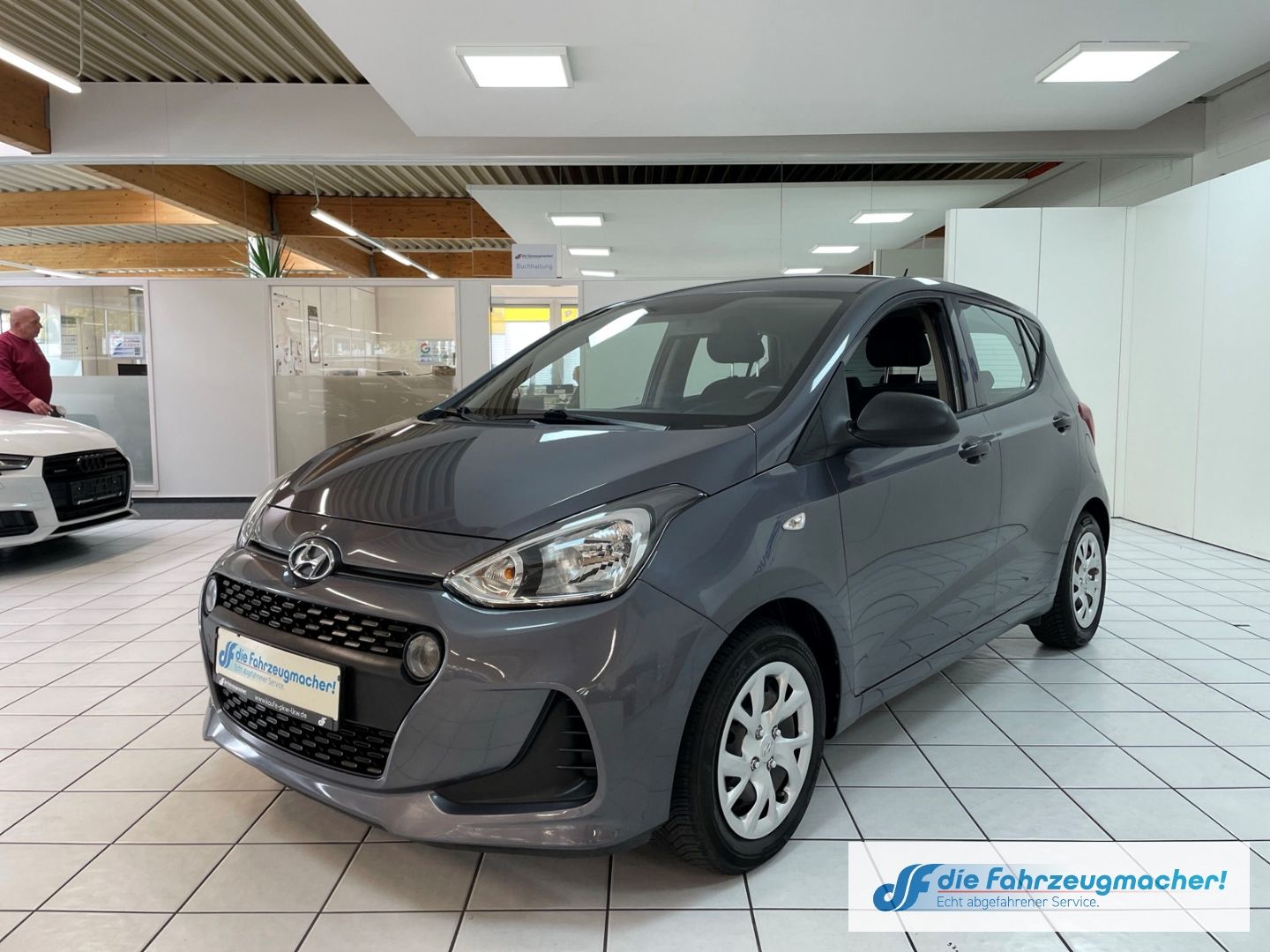 Fahrzeugabbildung Hyundai i10 Classic 1.0 Klima teilb.Rücksb AUX MP3 met.