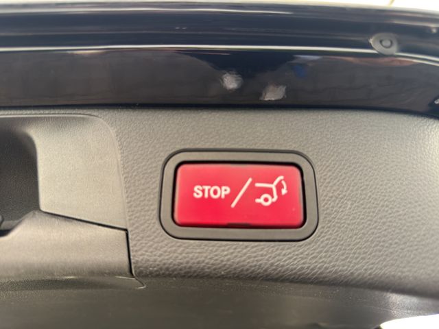 Fahrzeugabbildung Mercedes-Benz C 300 e T Avantgarde+Distronic+360+Leder+HUD+AHK