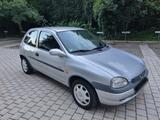 Opel OPEL Corsa B Bj 2000 1,2 Benzin - Opel Corsa aus 2000: B