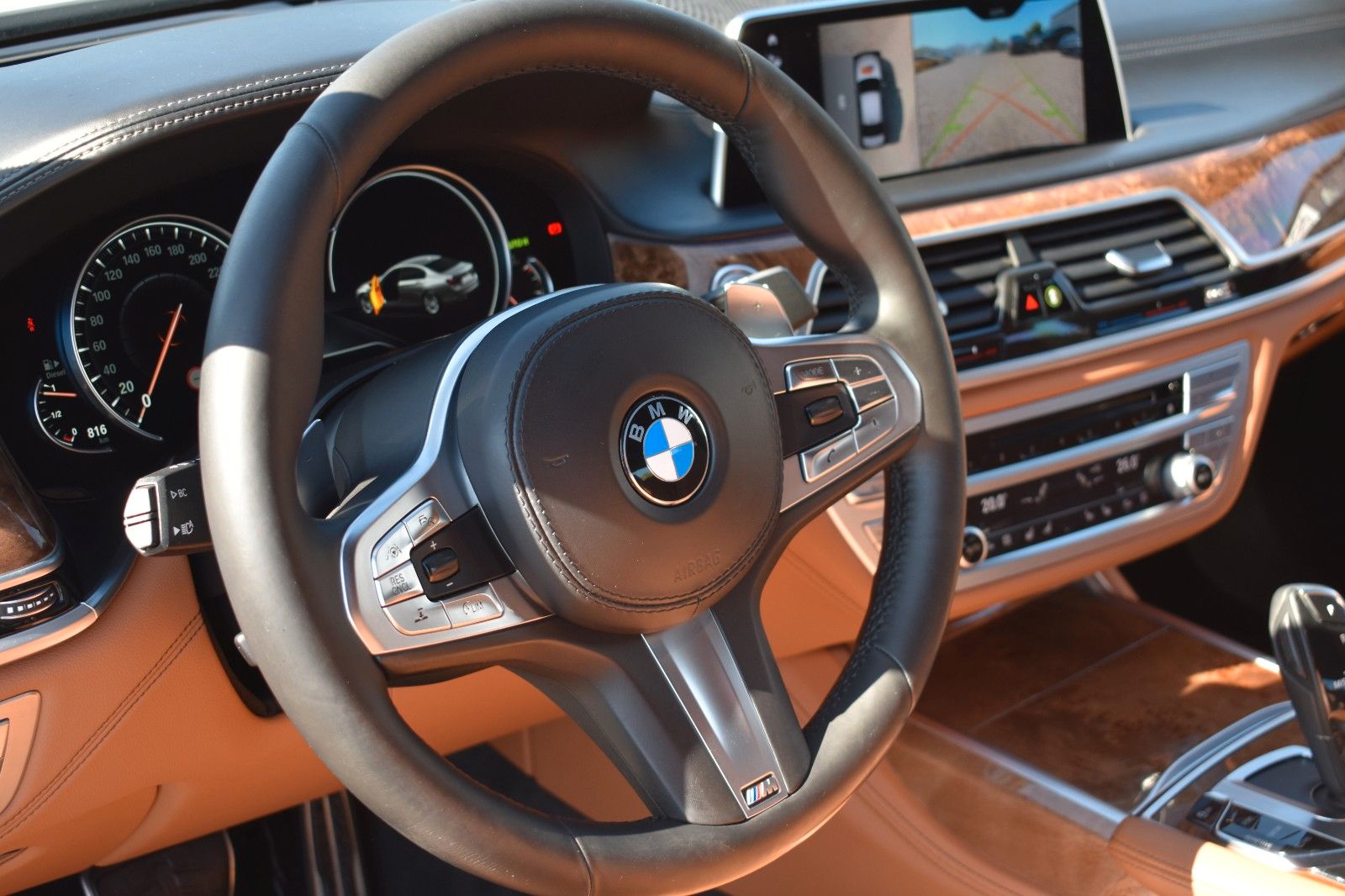 Fahrzeugabbildung BMW 750d Lim xDrive M Sport Laser 1 Hand Voll TVfond