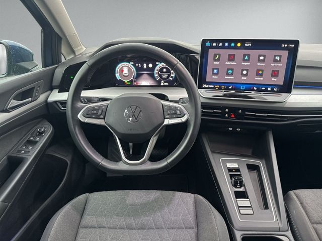 Golf VIII 1.5 eTSI DSG LED+AHK+RFK+ACC+SHZ+APP-C