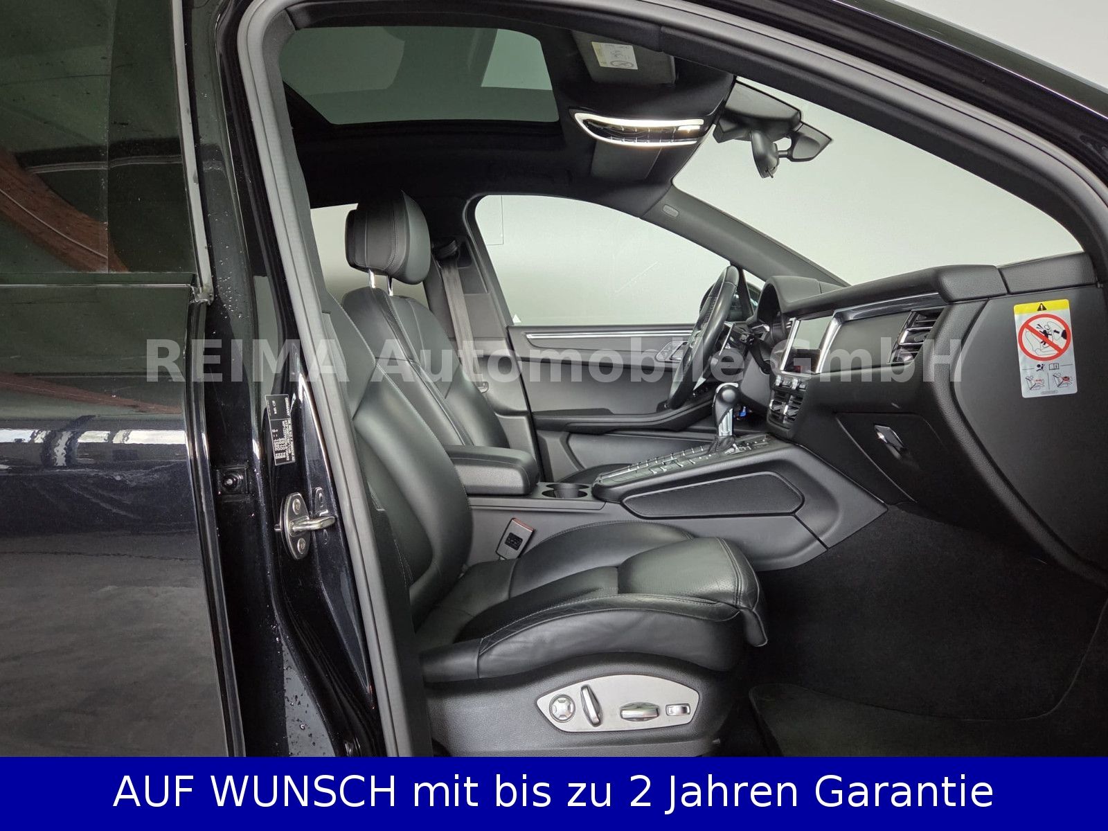 Fahrzeugabbildung Porsche Macan 2,0i, , LED, Standheizung, Luft, Pano