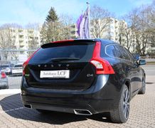 VOLVO V60 Kombi D4 Summum Leder Schiebedach Navi VOLL VOLVO V60 Kombi D4 Summum Leder Schiebedach Navi VOLL