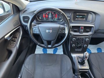 Volvo V40 Kinetic*LED*TEMPOMAT*SOUND*PDC*1.HAND*TOP