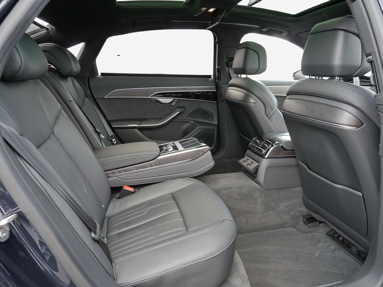 Audi A8 - Bild 17