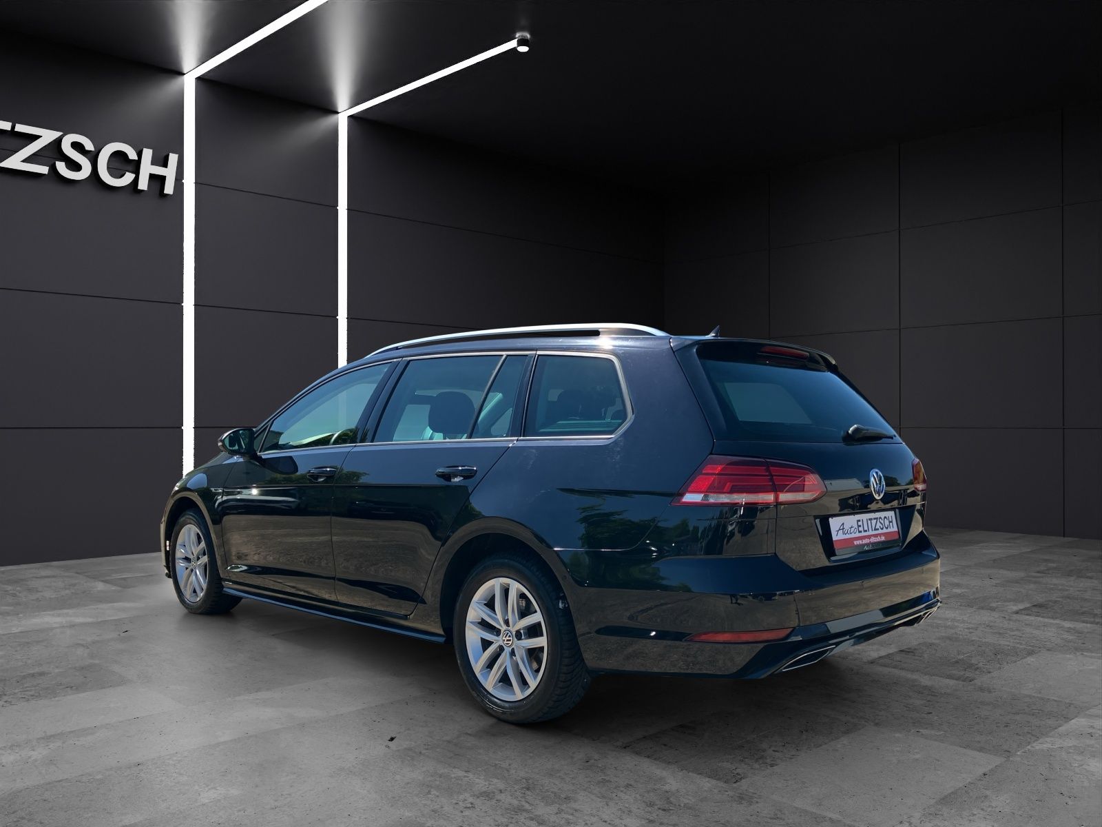 Fahrzeugabbildung Volkswagen Golf VII Variant Comfortline R-Line TDI DSG ACC